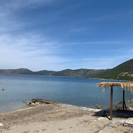 Сasa de vacaciones Seafront House, Private Beach, Sunset View, Diliso Vathirrevma
